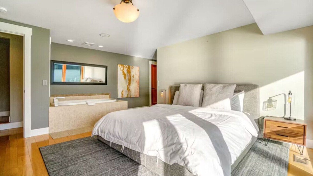 Photo of Bedroom in Anacortes