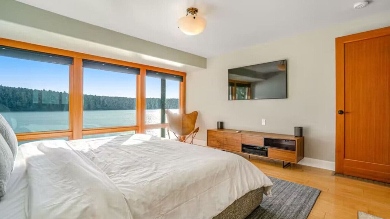 Photo of Bedroom in Anacortes