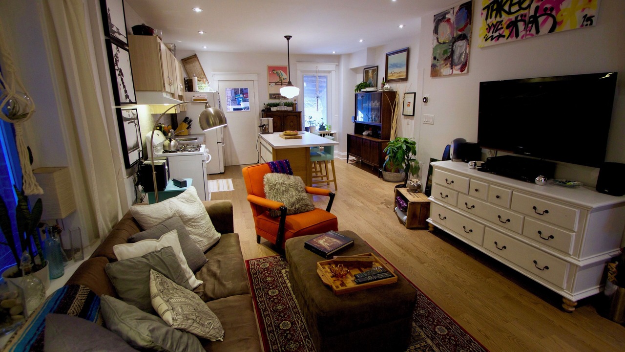 Photo of Livingroom in Leslieville