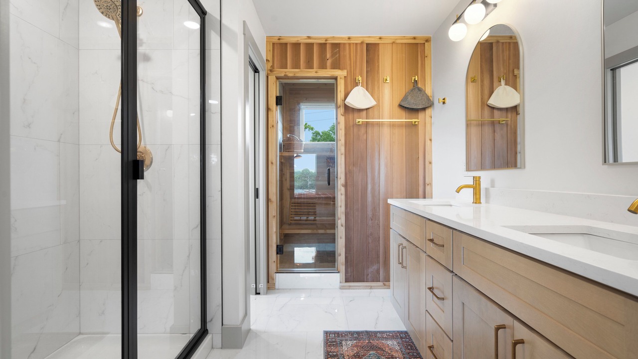 Photo of Bathroom in Charlotte Park