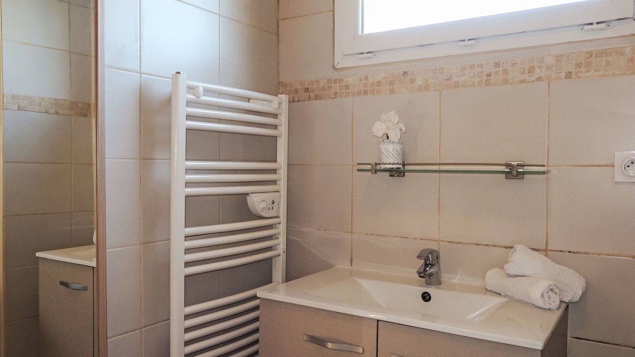 Photo of Bathroom in Trevou-Treguignec