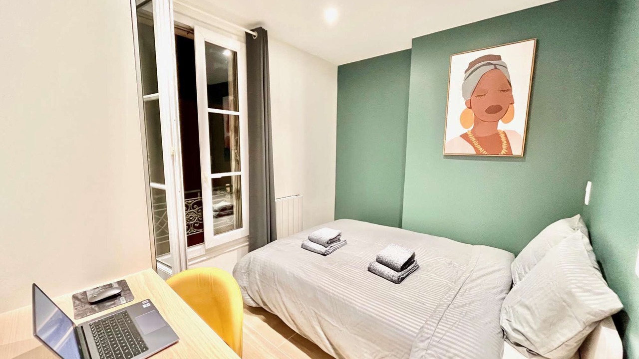 Photo of Bedroom in Clichy