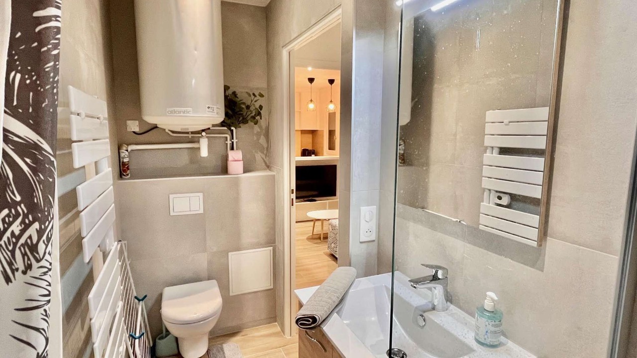 Photo of Bathroom in Clichy