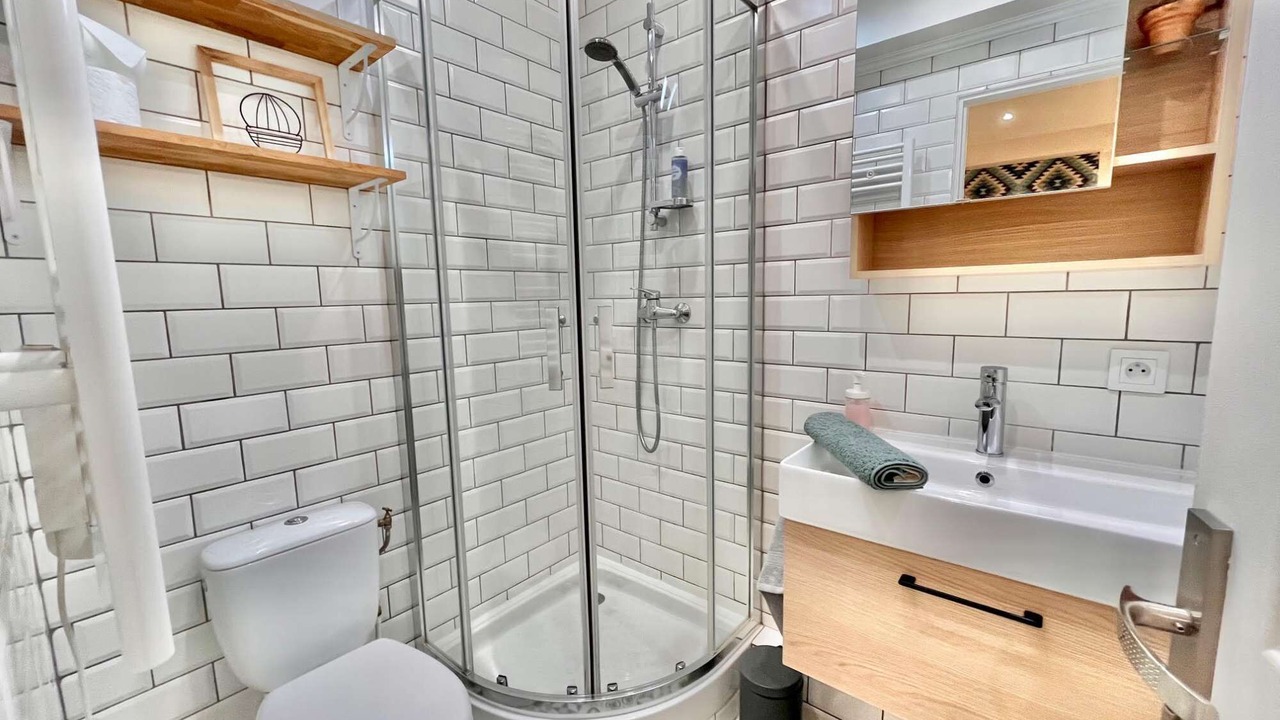 Photo of Bathroom in Clichy