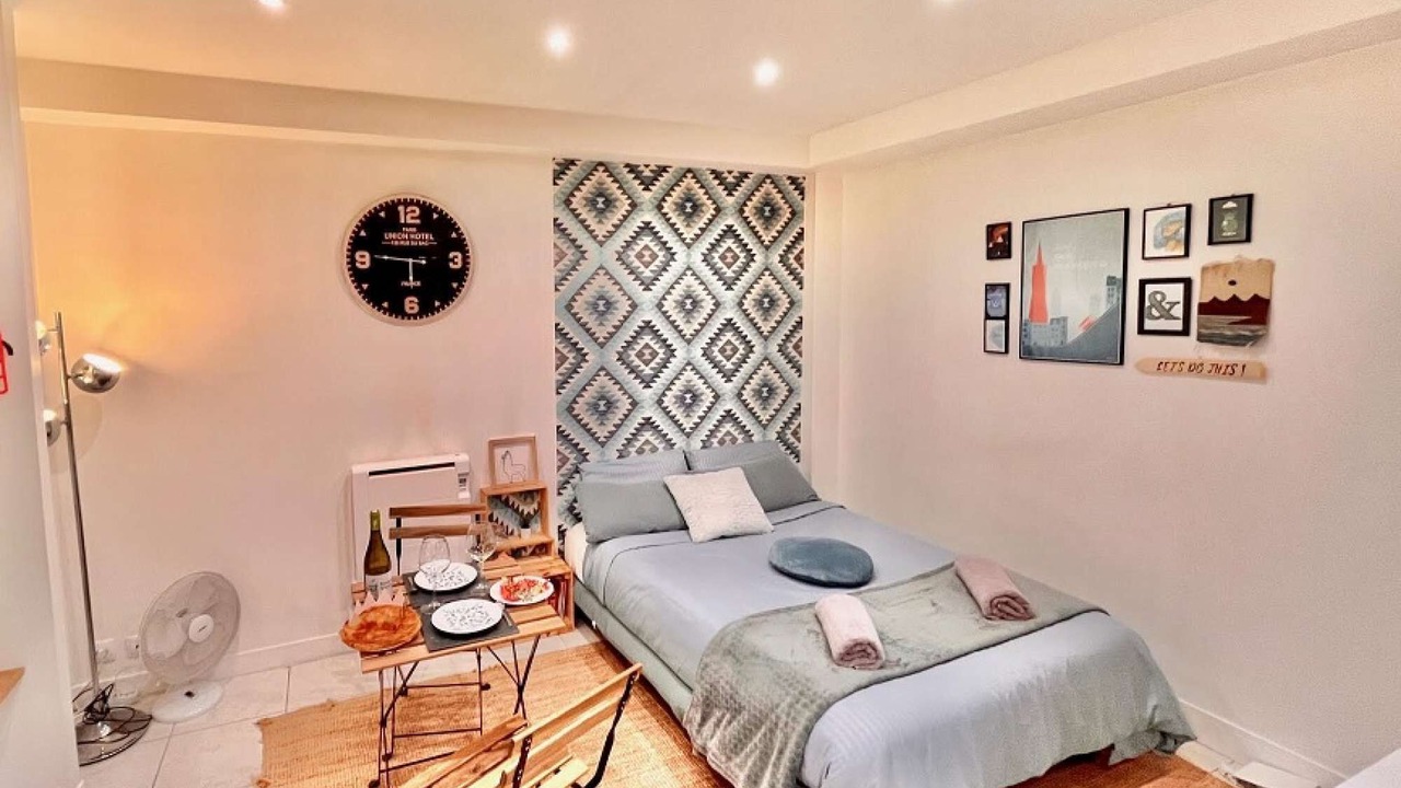 Photo of Bedroom in Clichy