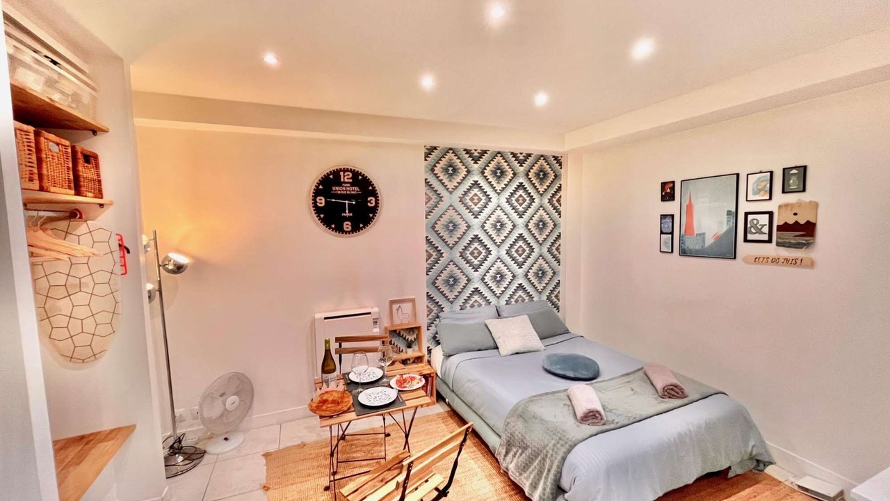 Photo of Bedroom in Clichy