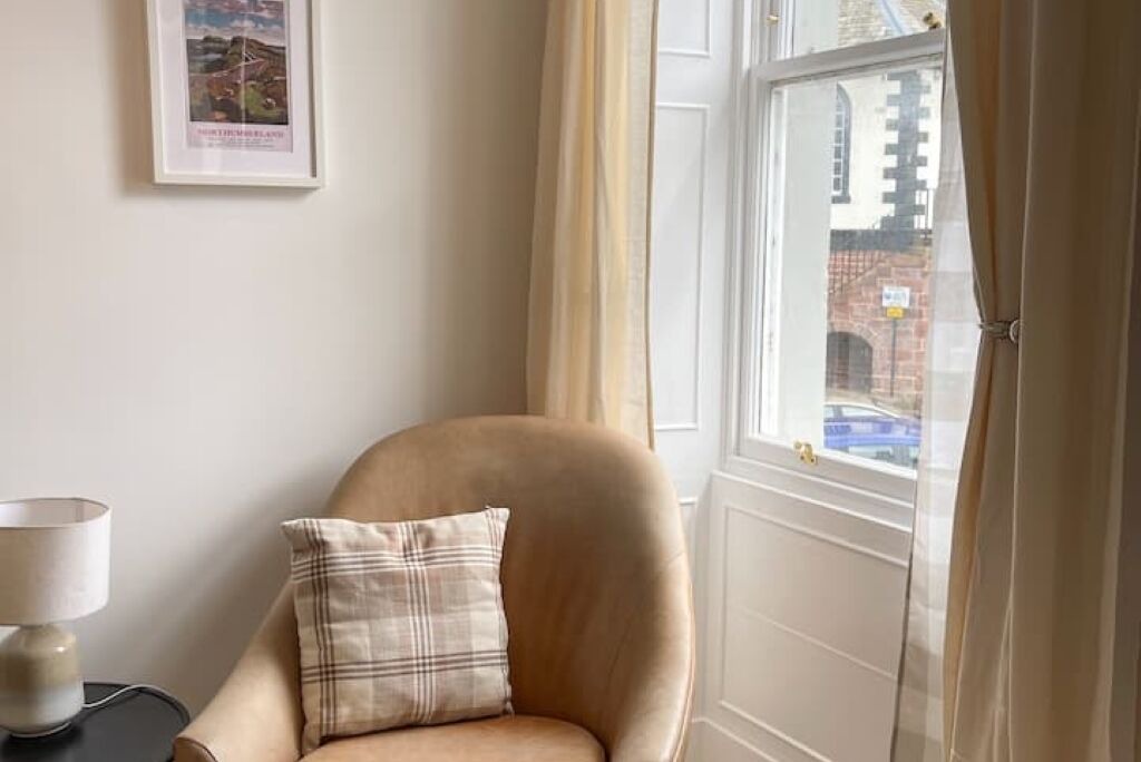 Photo of Livingroom in Wing