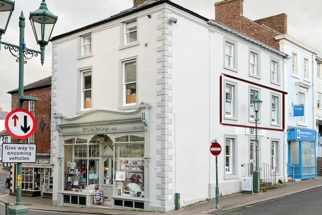 Photo of Others in Wing