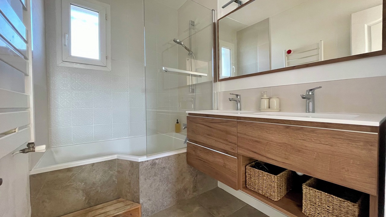 Photo of Bathroom in Mauguio
