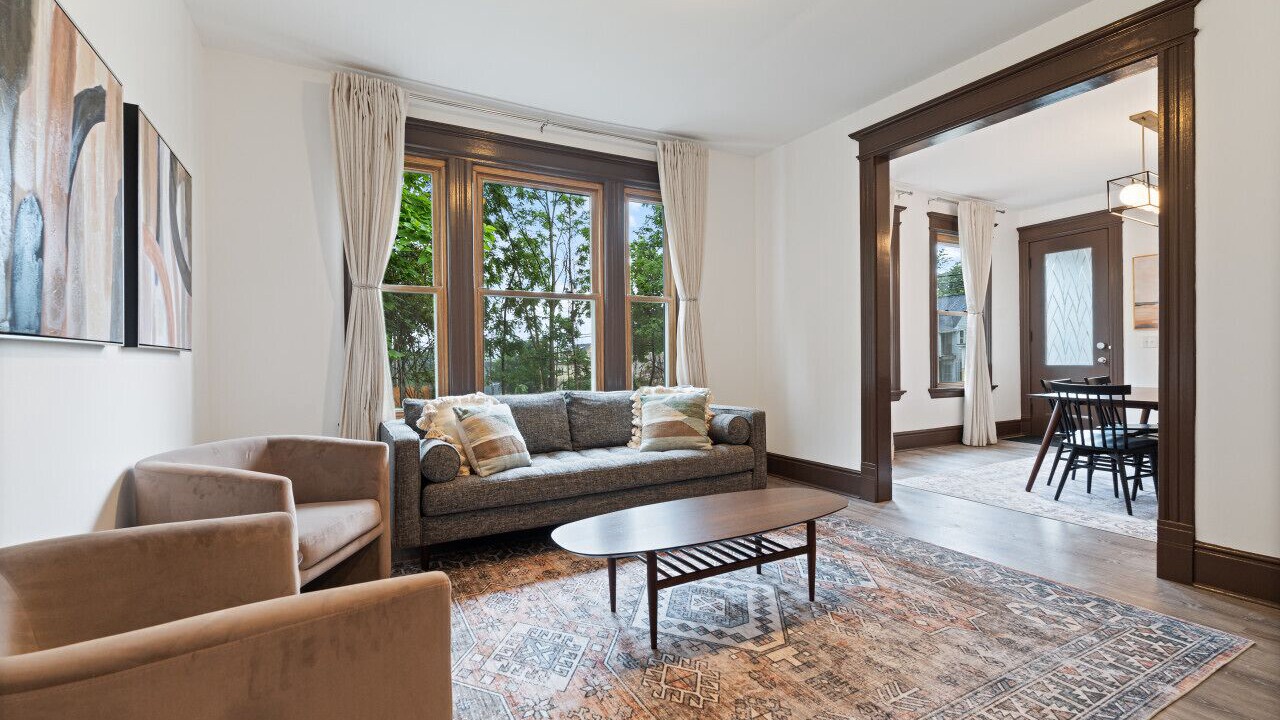 Photo of Livingroom in Westside