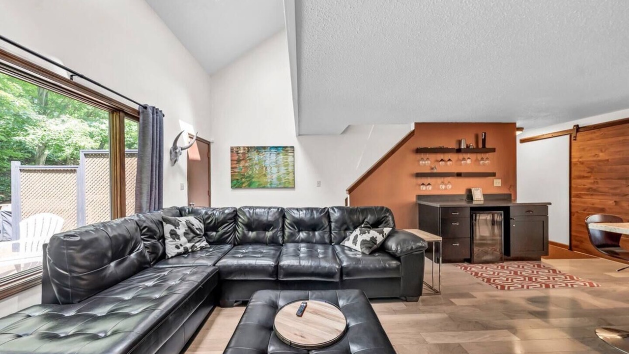 Photo of Livingroom in Ellicottville