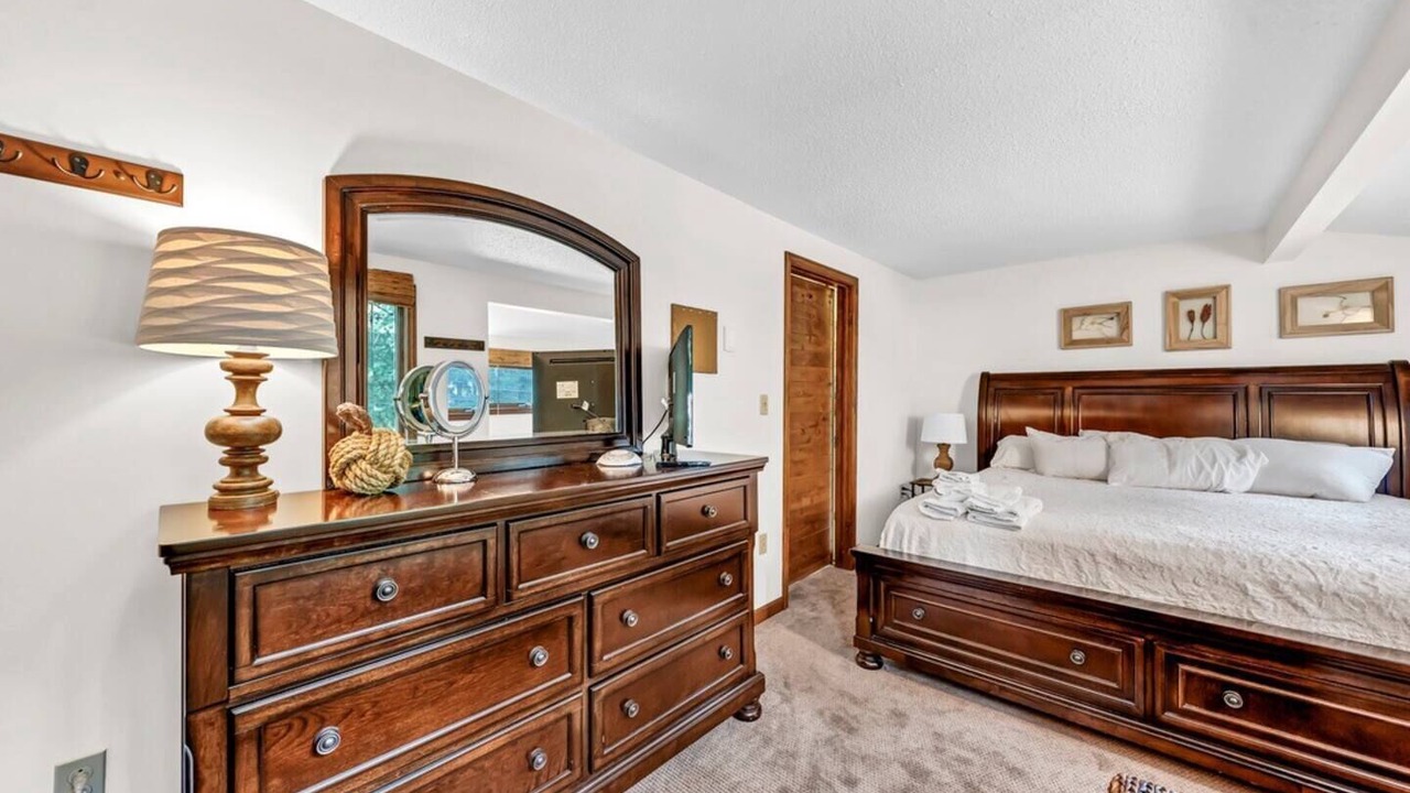 Photo of Bedroom in Ellicottville
