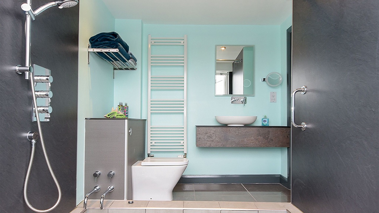 Photo of Bathroom in Seahouses