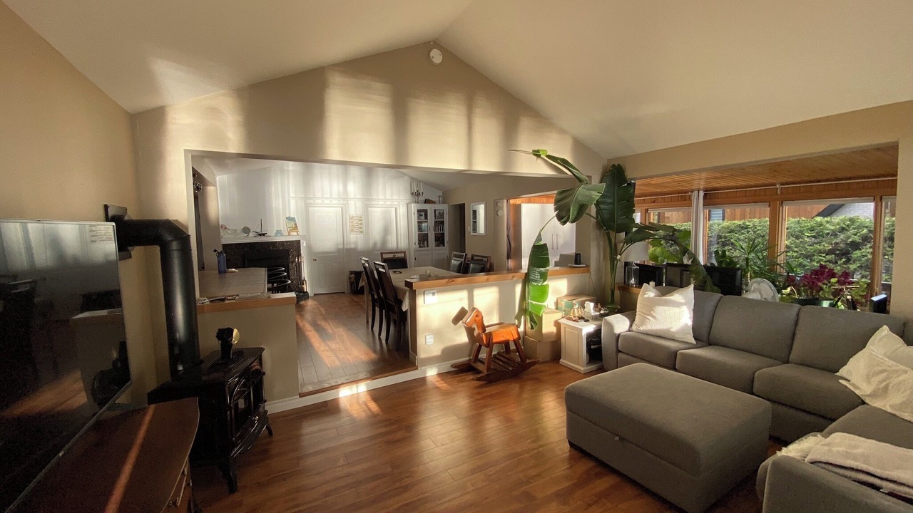 Photo of Livingroom in Dunham