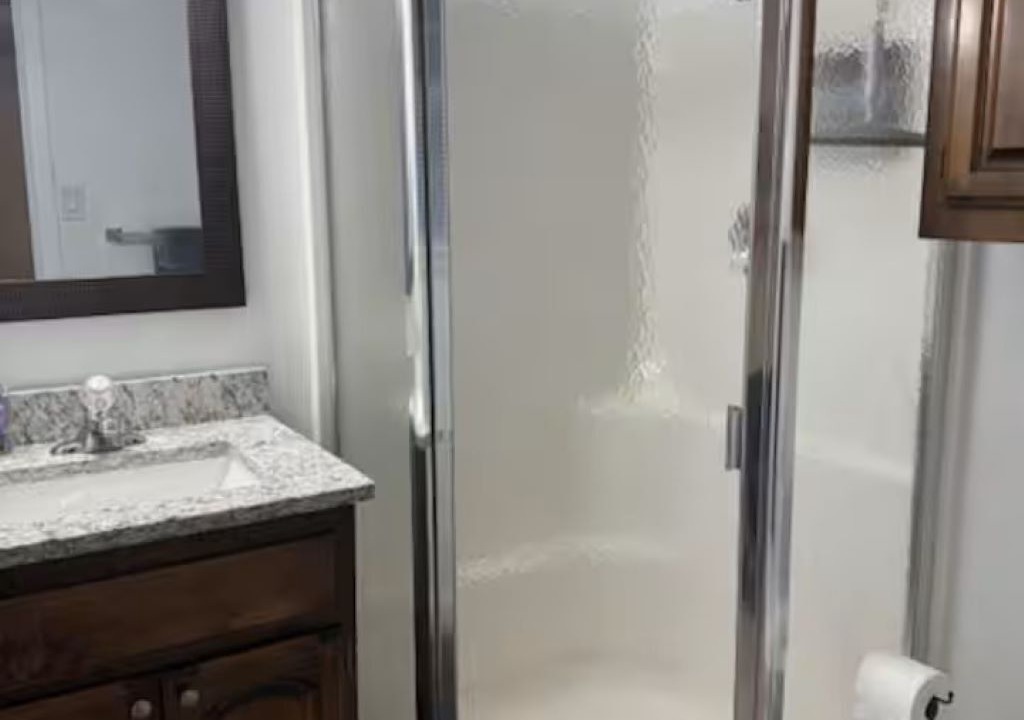 Photo of Bathroom in Redlick