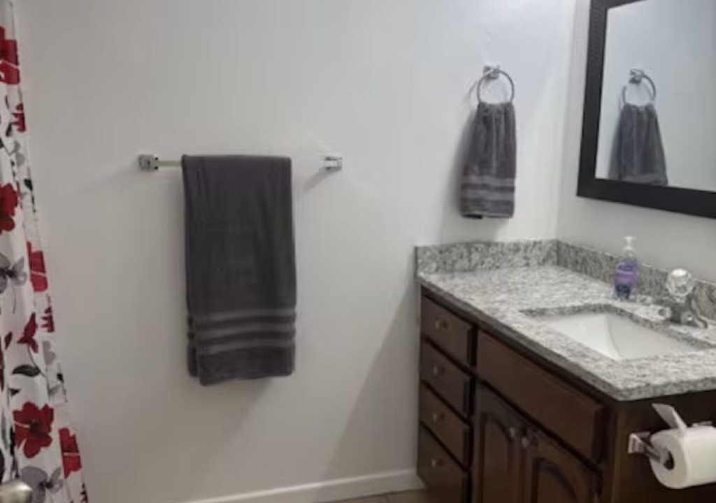 Photo of Bathroom in Redlick