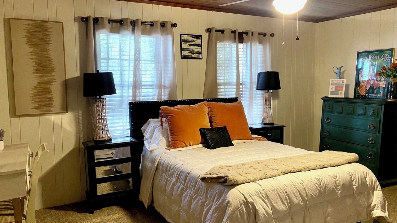 Photo of Bedroom in Hattiesburg