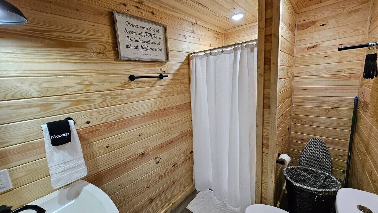 Photo of Bathroom in Lampe