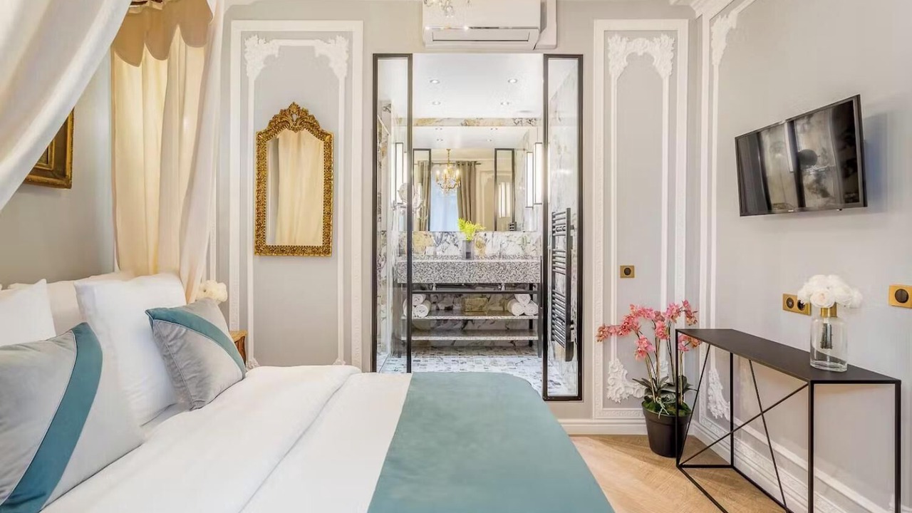 Photo of Bedroom in Saint-Merri