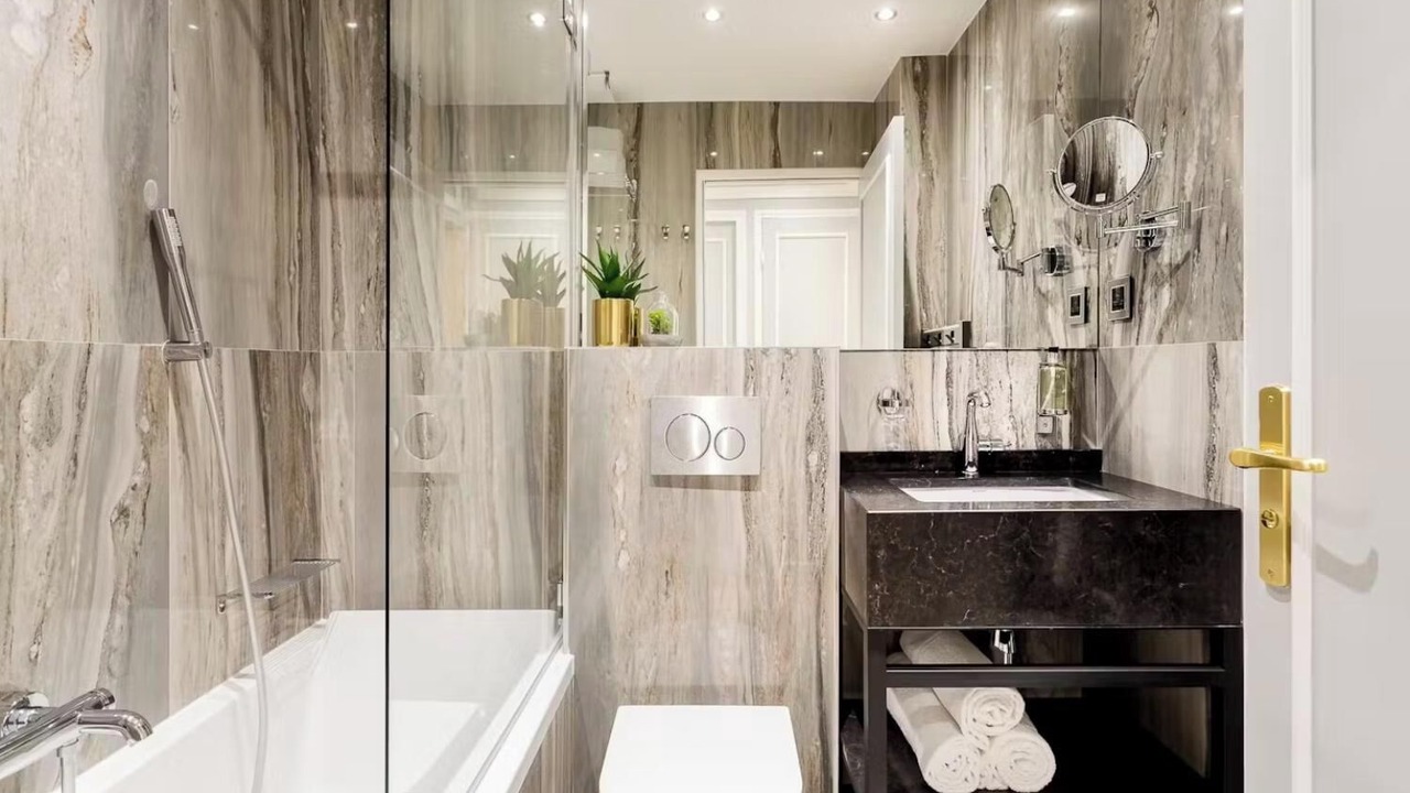 Photo of Bathroom in Saint-Merri