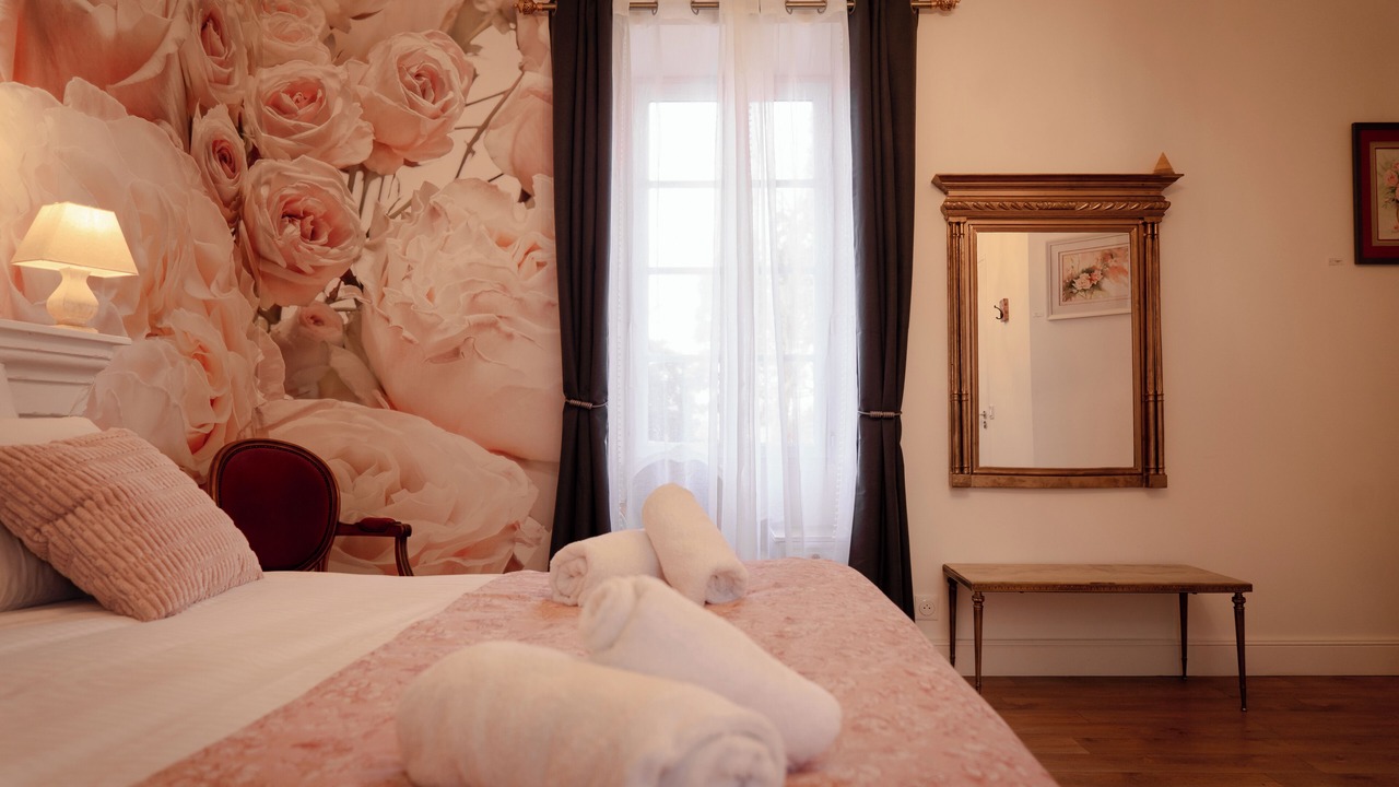 Photo of Bedroom in Saint-Jean-des-Mauvrets