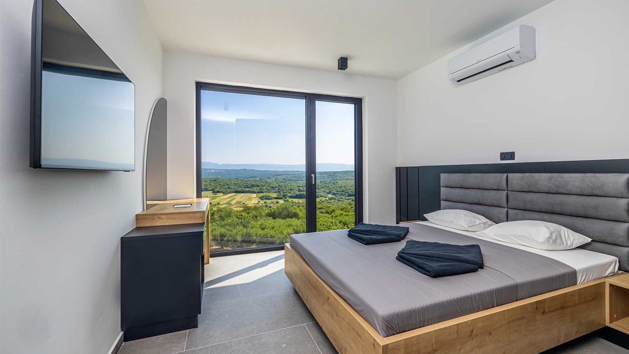 Photo of Bedroom in Salatic