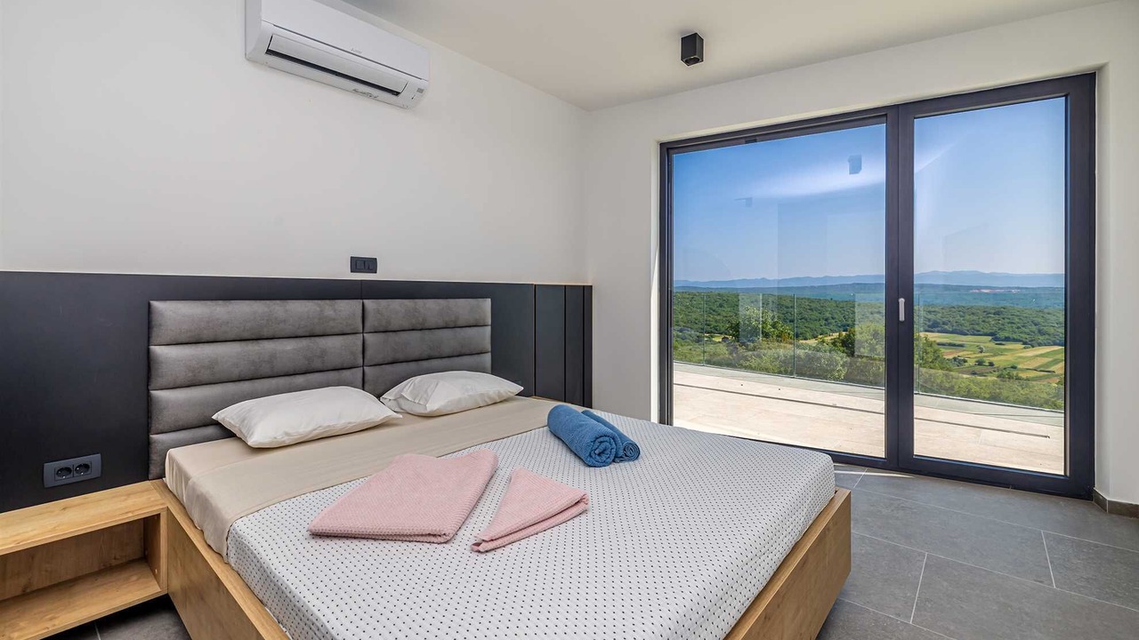 Photo of Bedroom in Salatic