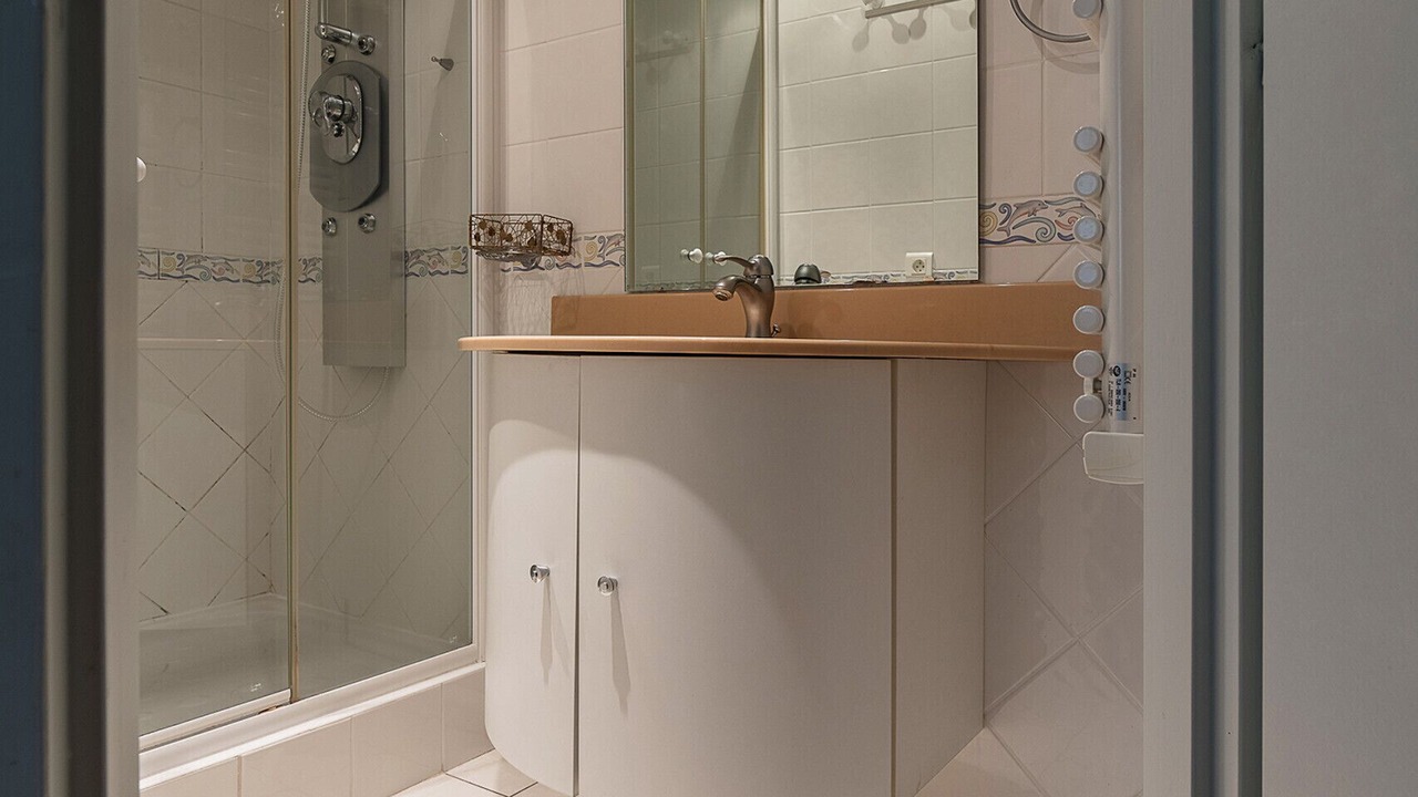 Photo of Bathroom in Cessenaz