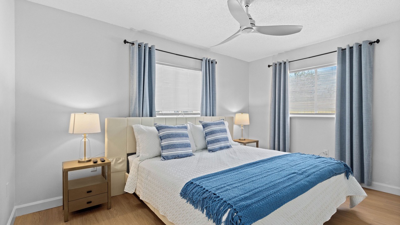 Photo of Bedroom in Gulf Gate Estates