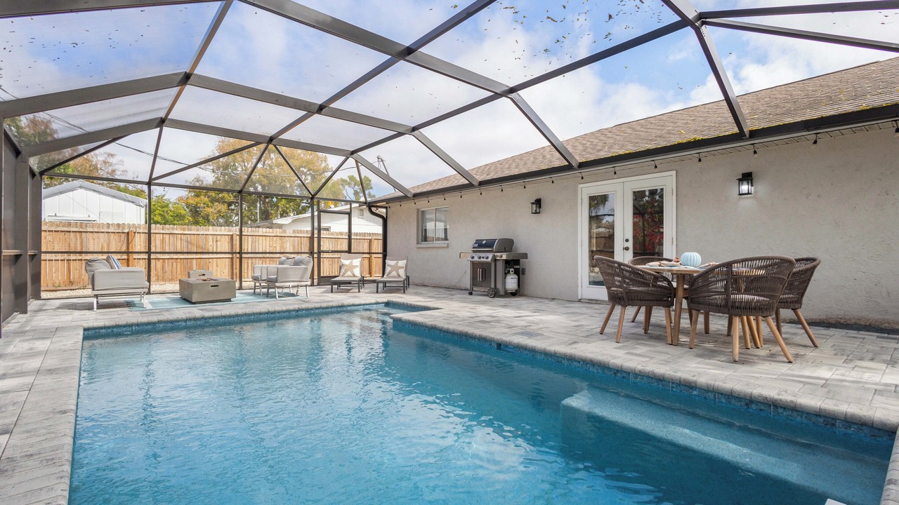 Photo of Outdoor in Gulf Gate Estates