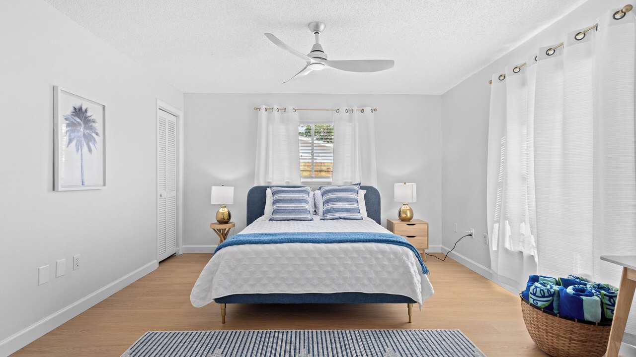 Photo of Bedroom in Gulf Gate Estates