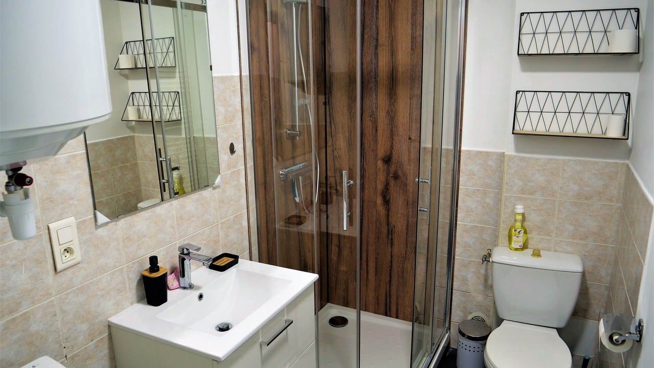 Photo of Bathroom in Rodez