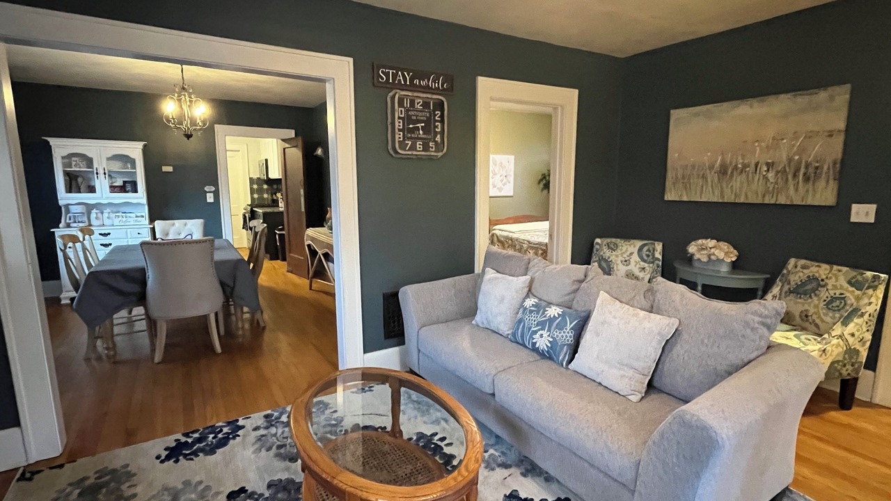 Photo of Livingroom in Eastside