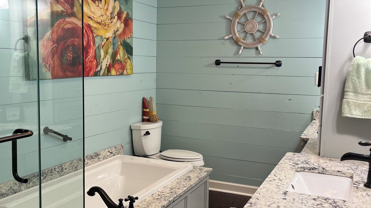 Photo of Bathroom in Homer
