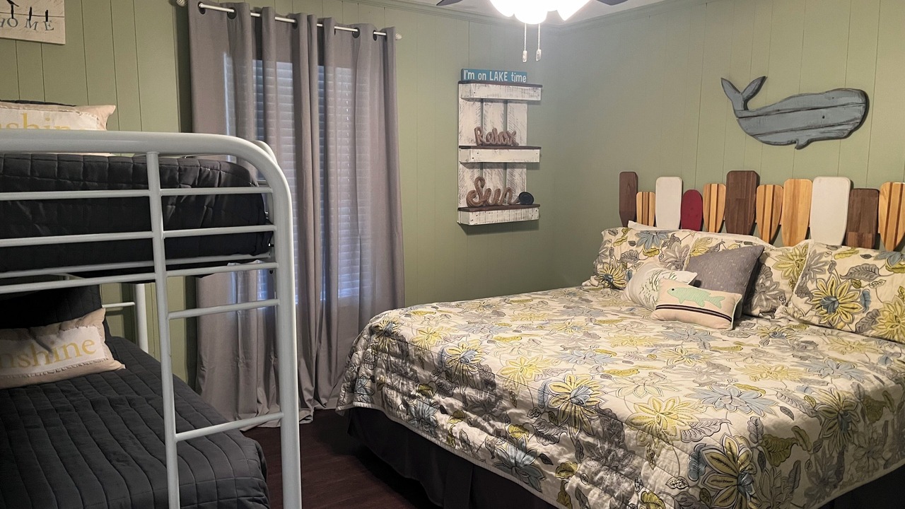Photo of Bedroom in Homer