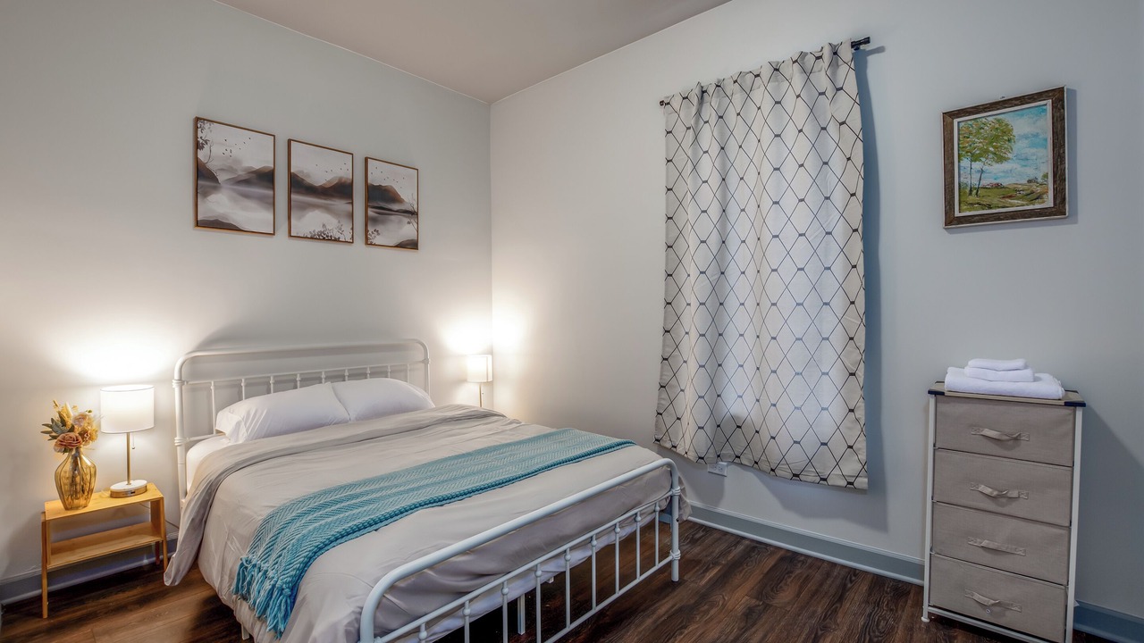 Photo of Bedroom in Woodlawn