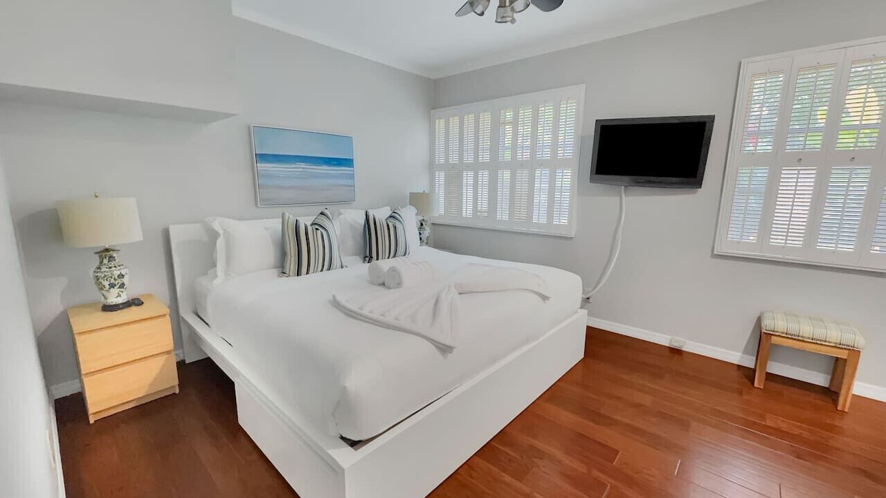 Photo of Bedroom in Harbor Beach