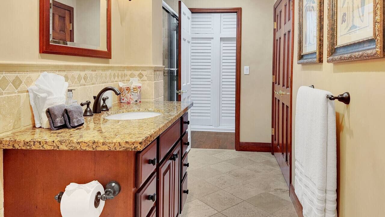 Photo of Bathroom in Harbor Beach