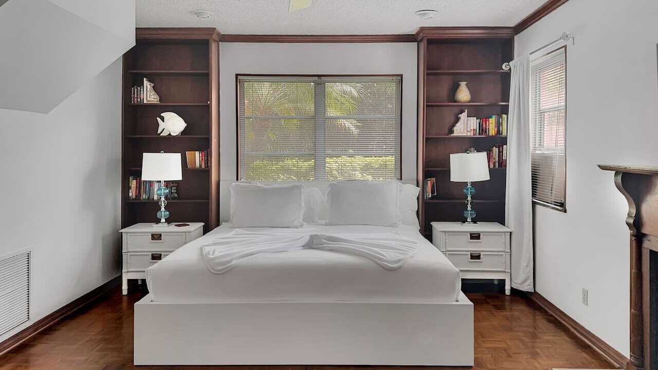 Photo of Bedroom in Harbor Beach