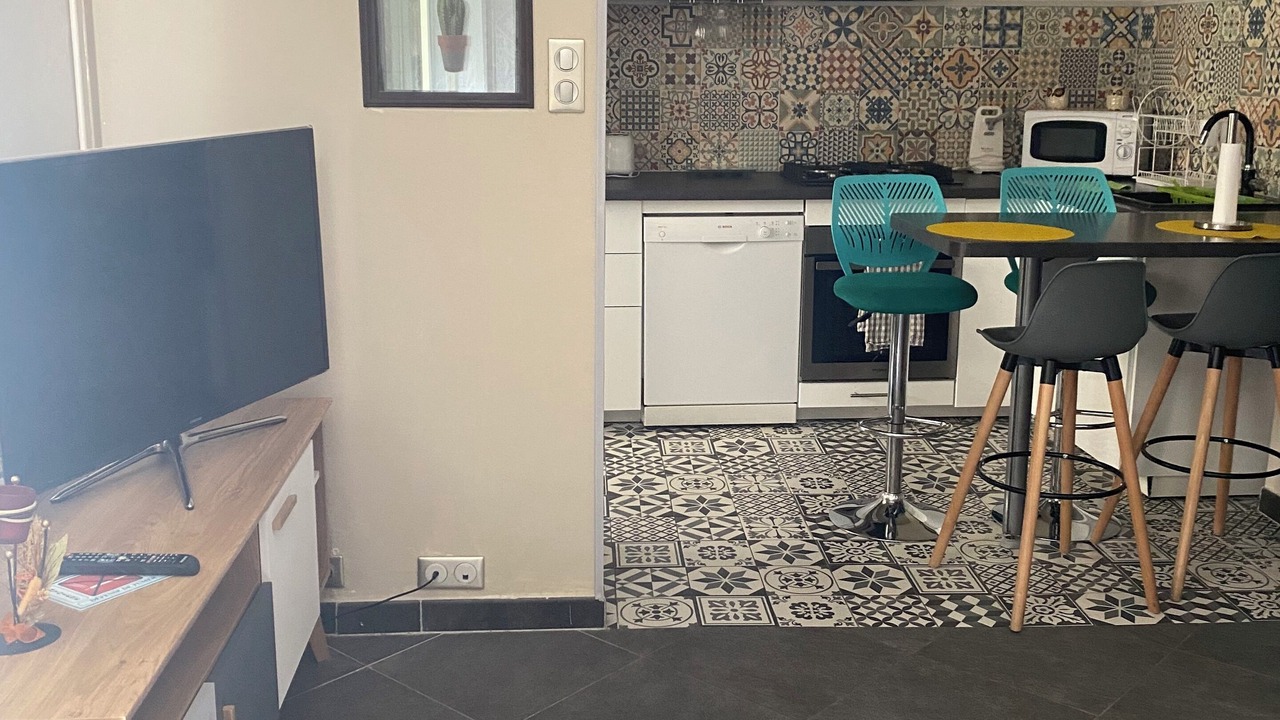 Photo of Kitchen in Plombiees-Les-Dijon