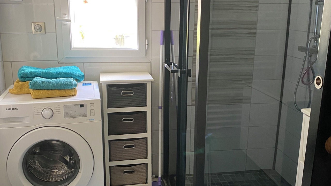 Photo of Bathroom in Plombiees-Les-Dijon