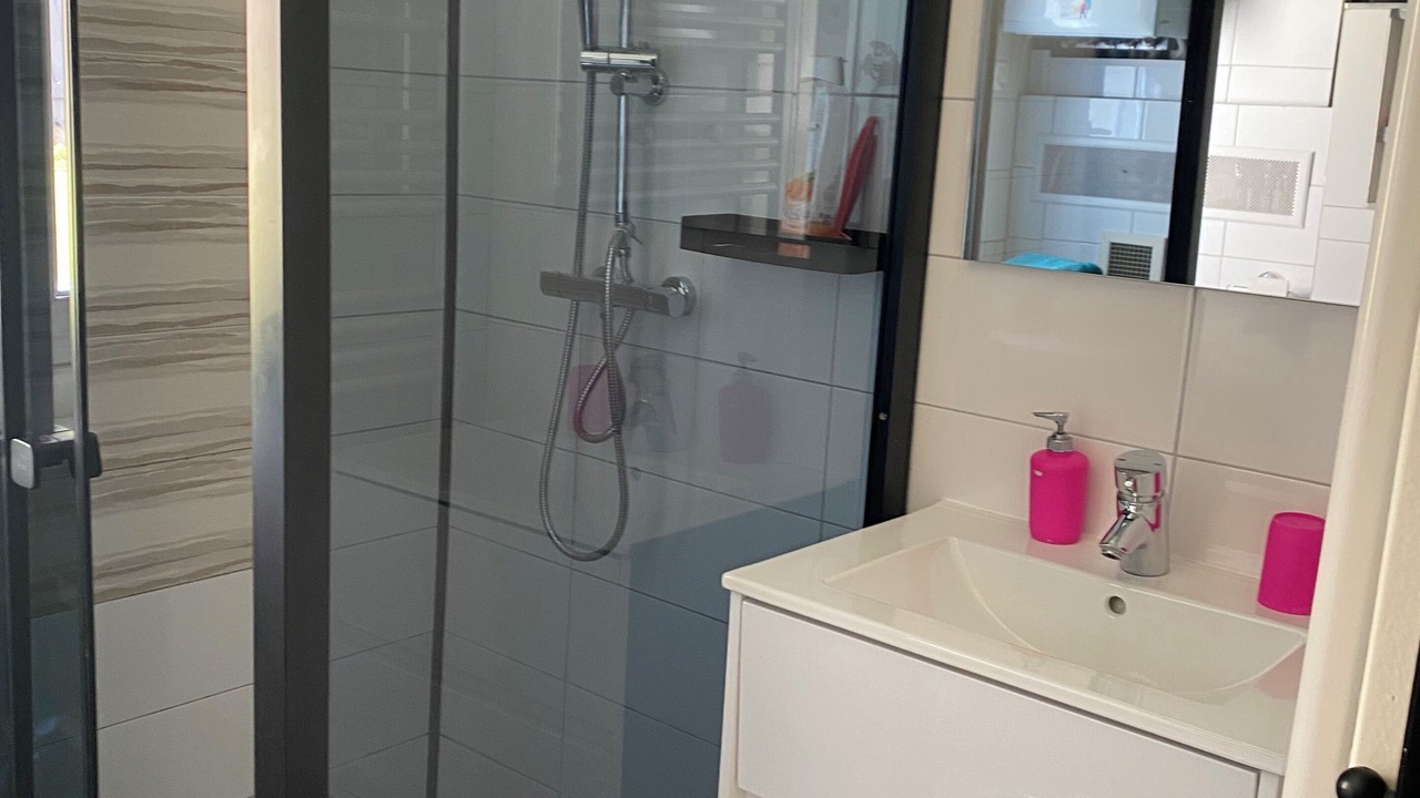 Photo of Bathroom in Plombiees-Les-Dijon