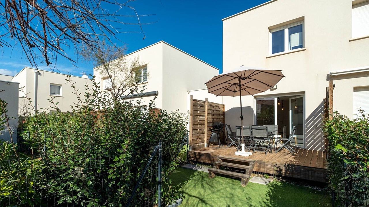 Photo of Outdoor in Serignan