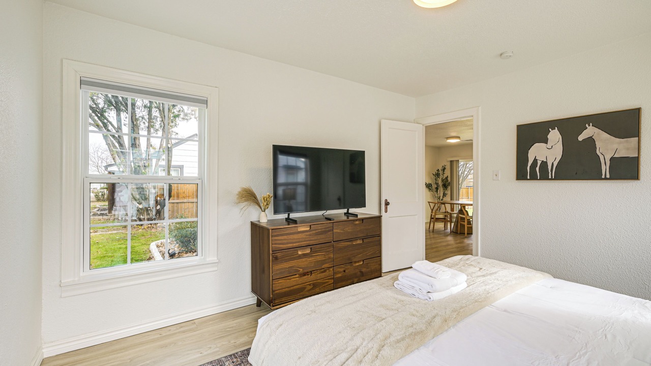 Photo of Bedroom in Central Arlington