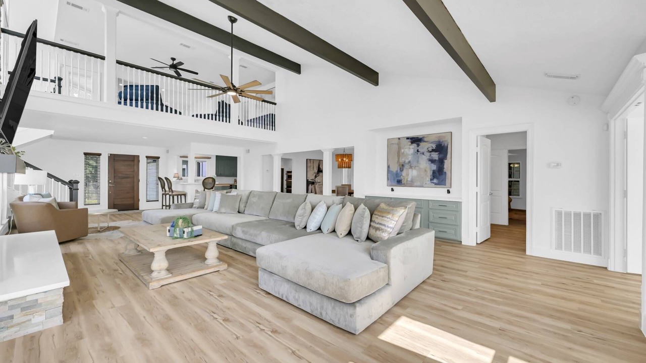 Photo of Livingroom in Walden on Lake Conroe