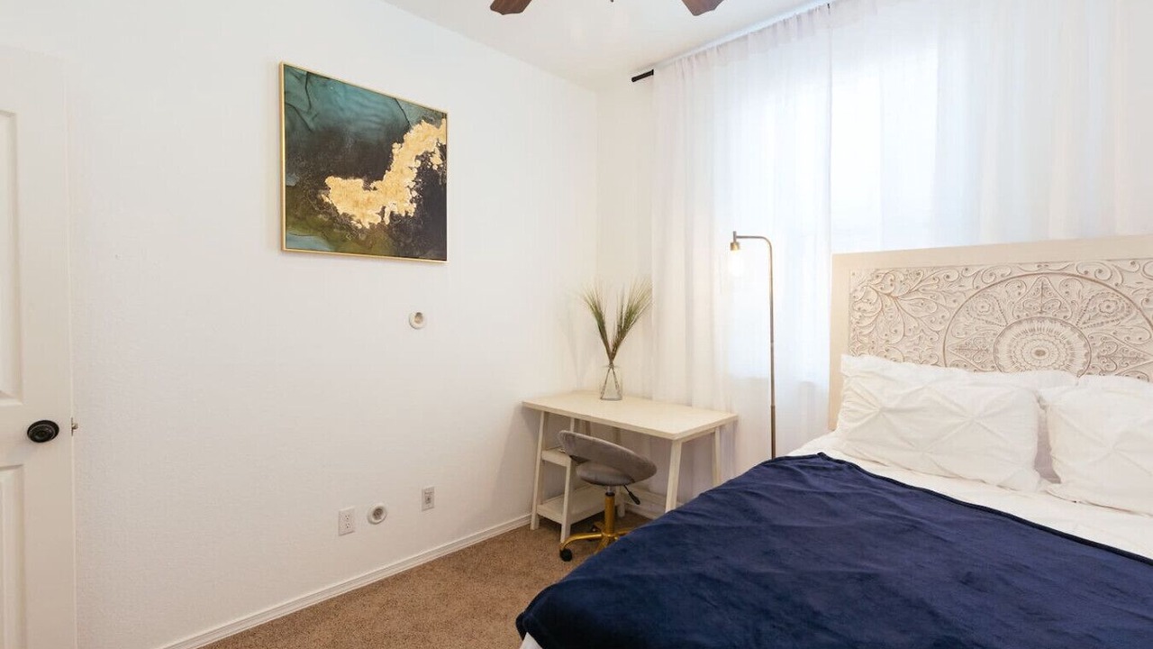 Photo of Bedroom in Biggs Field