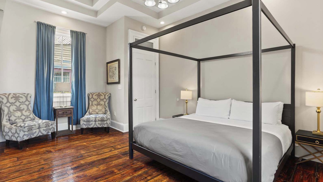 Photo of Bedroom in Mid-City