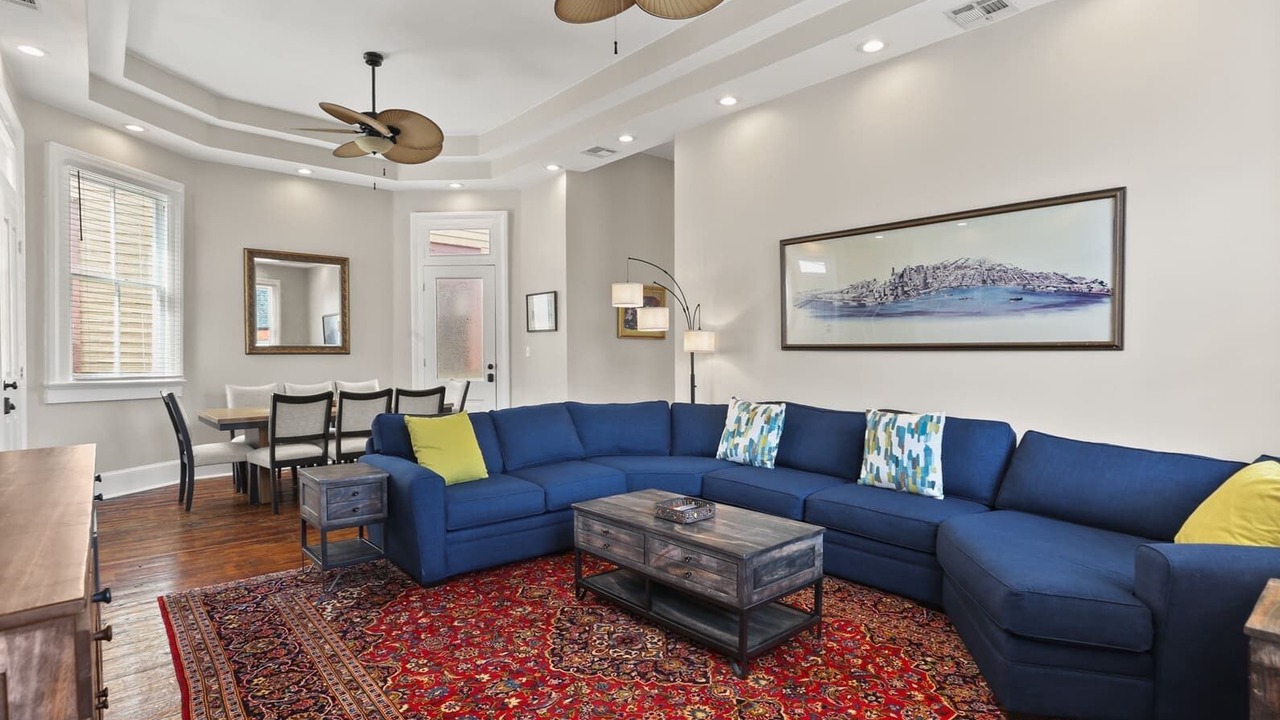 Photo of Livingroom in Mid-City