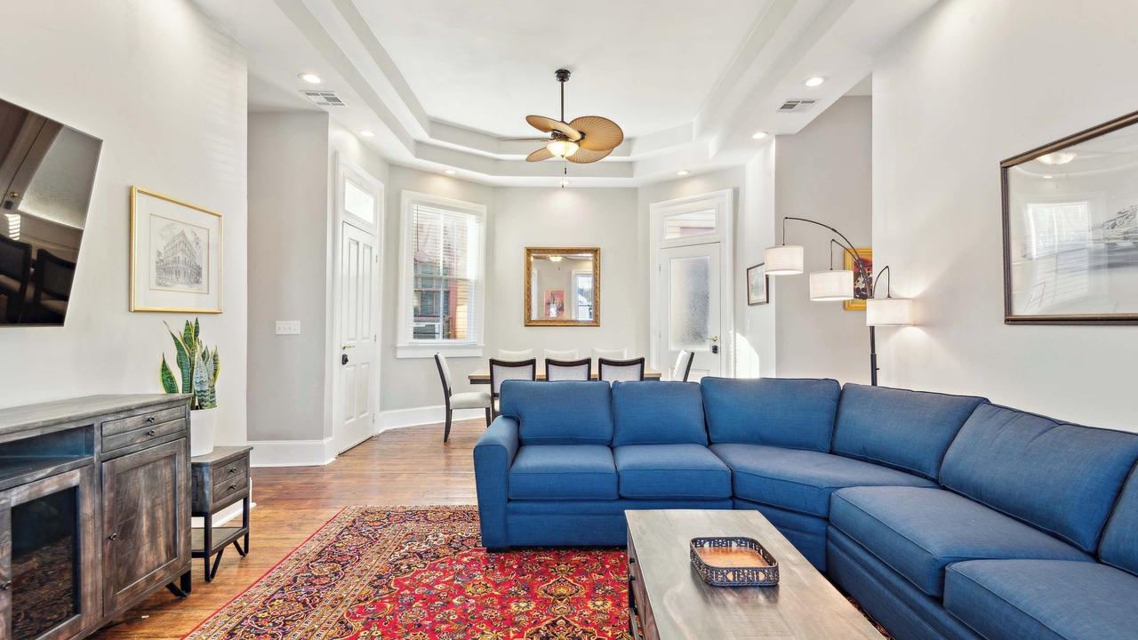 Photo of Livingroom in Mid-City