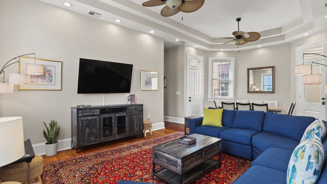 Photo of Livingroom in Mid-City